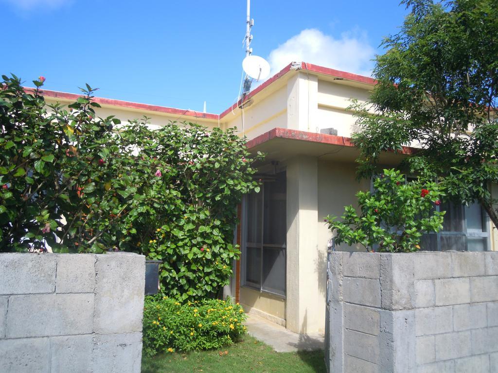 Guest House Renga II Uruma Exterior foto
